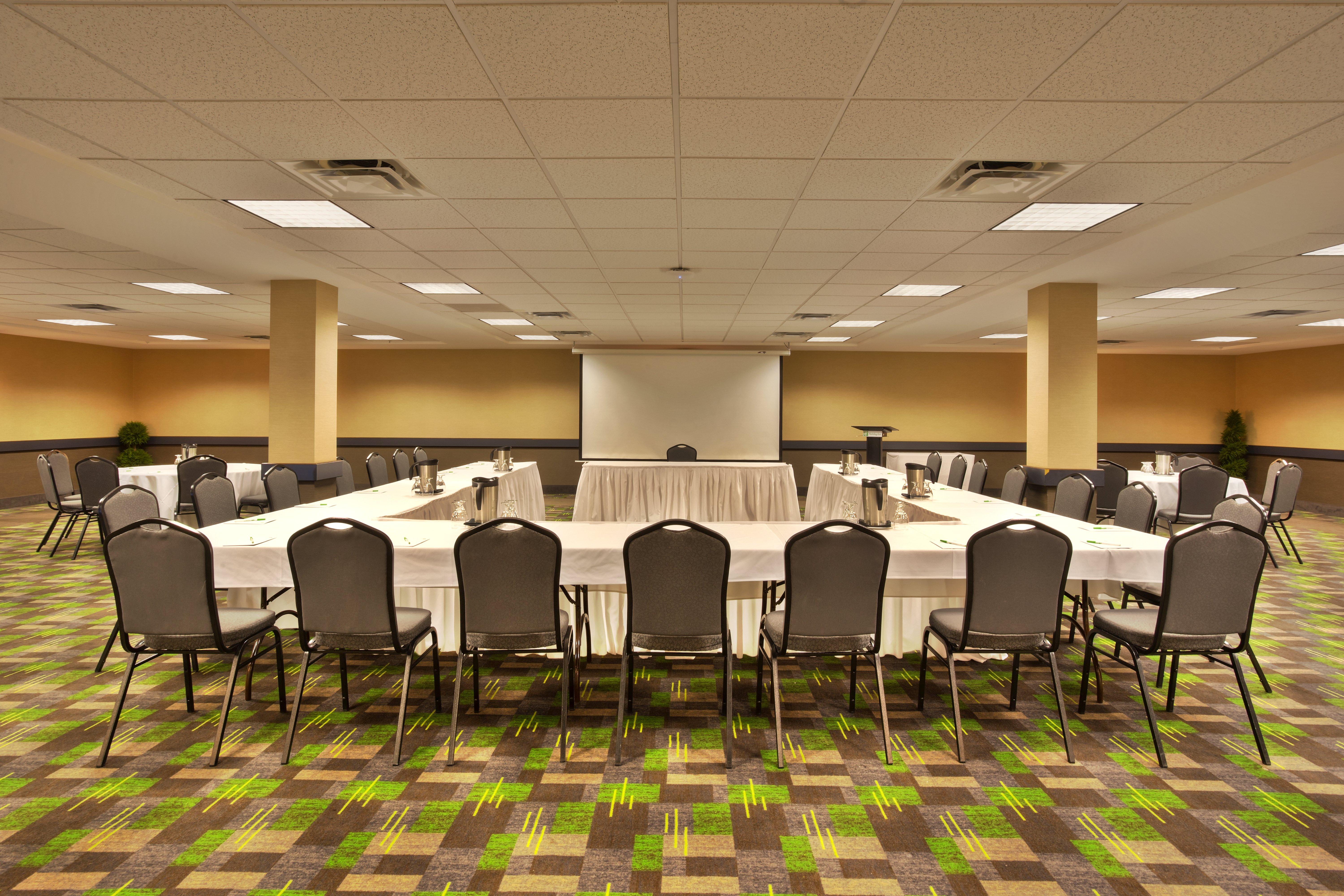 Holiday Inn Express Winnipeg Airport - Polo Park By Ihg Exterior foto