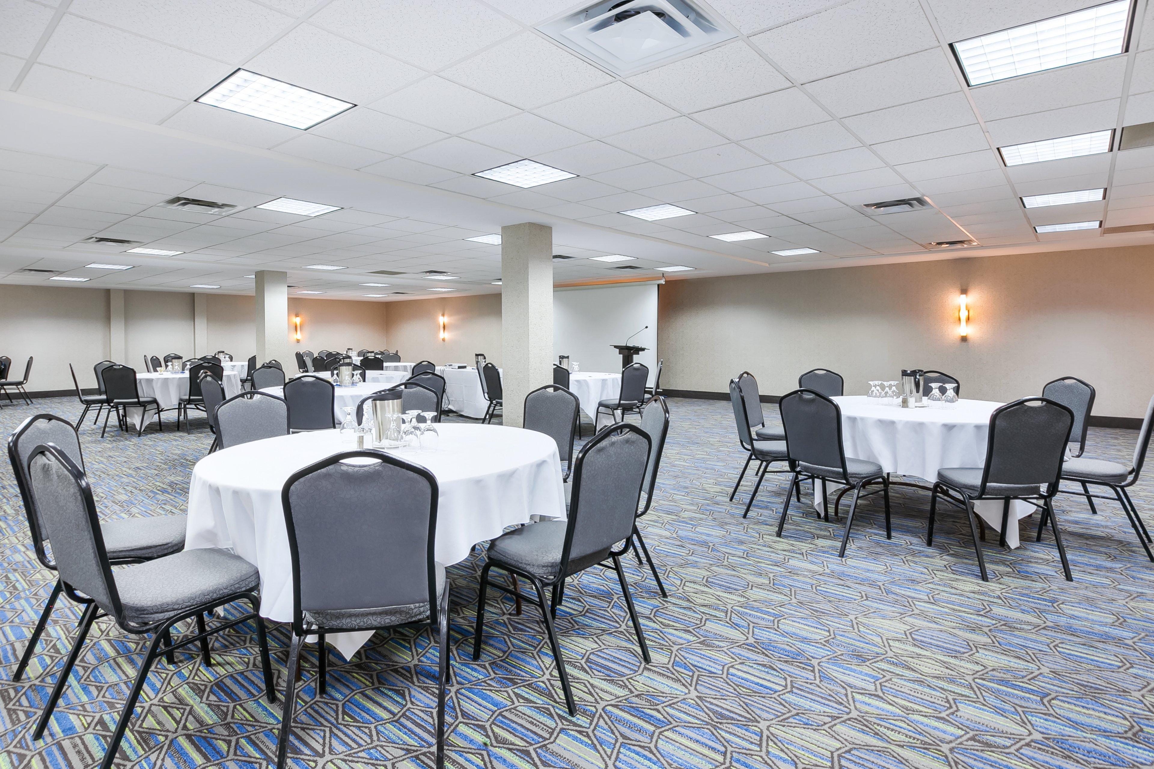 Holiday Inn Express Winnipeg Airport - Polo Park By Ihg Exterior foto