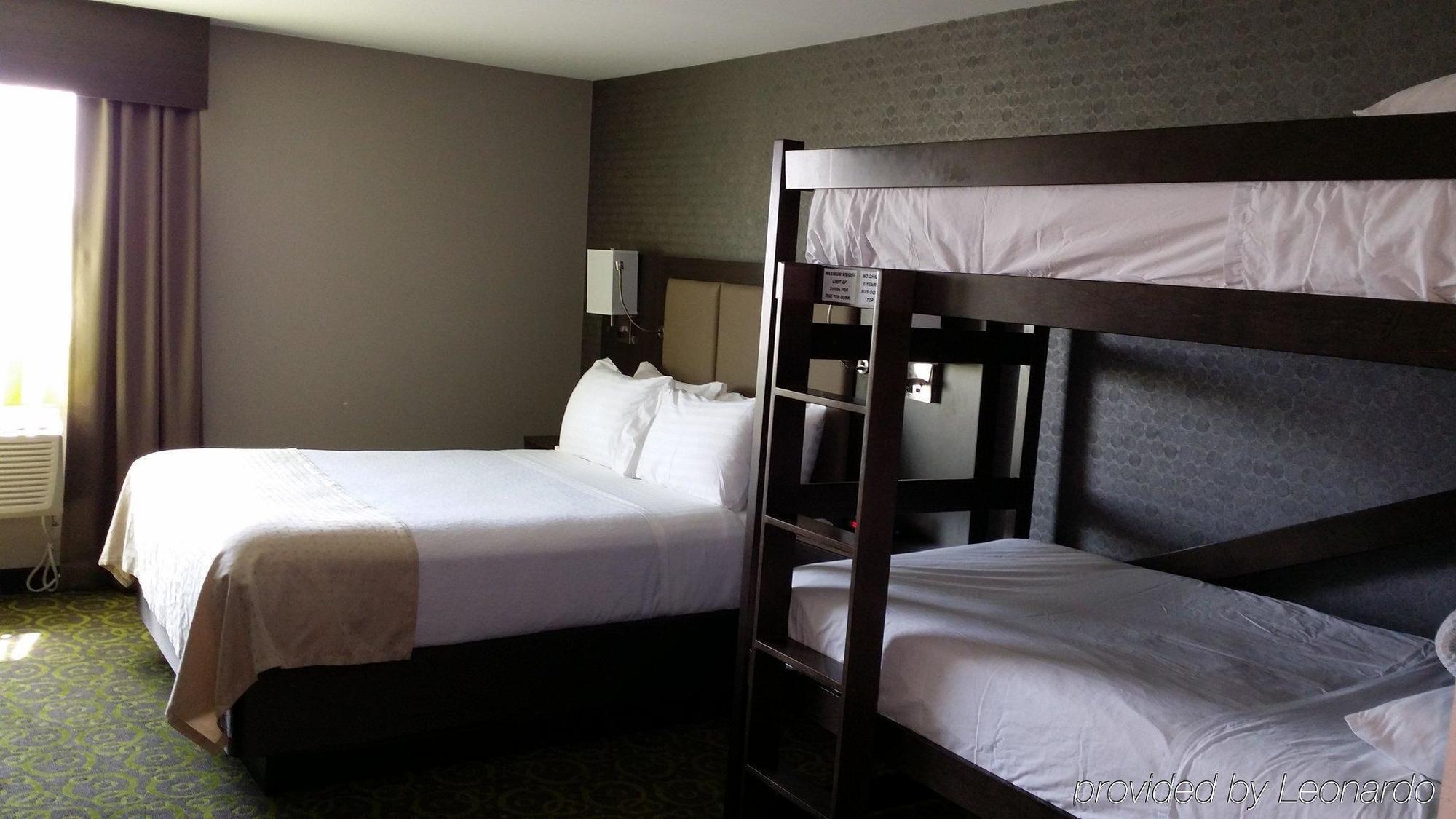 Holiday Inn Express Winnipeg Airport - Polo Park By Ihg Exterior foto
