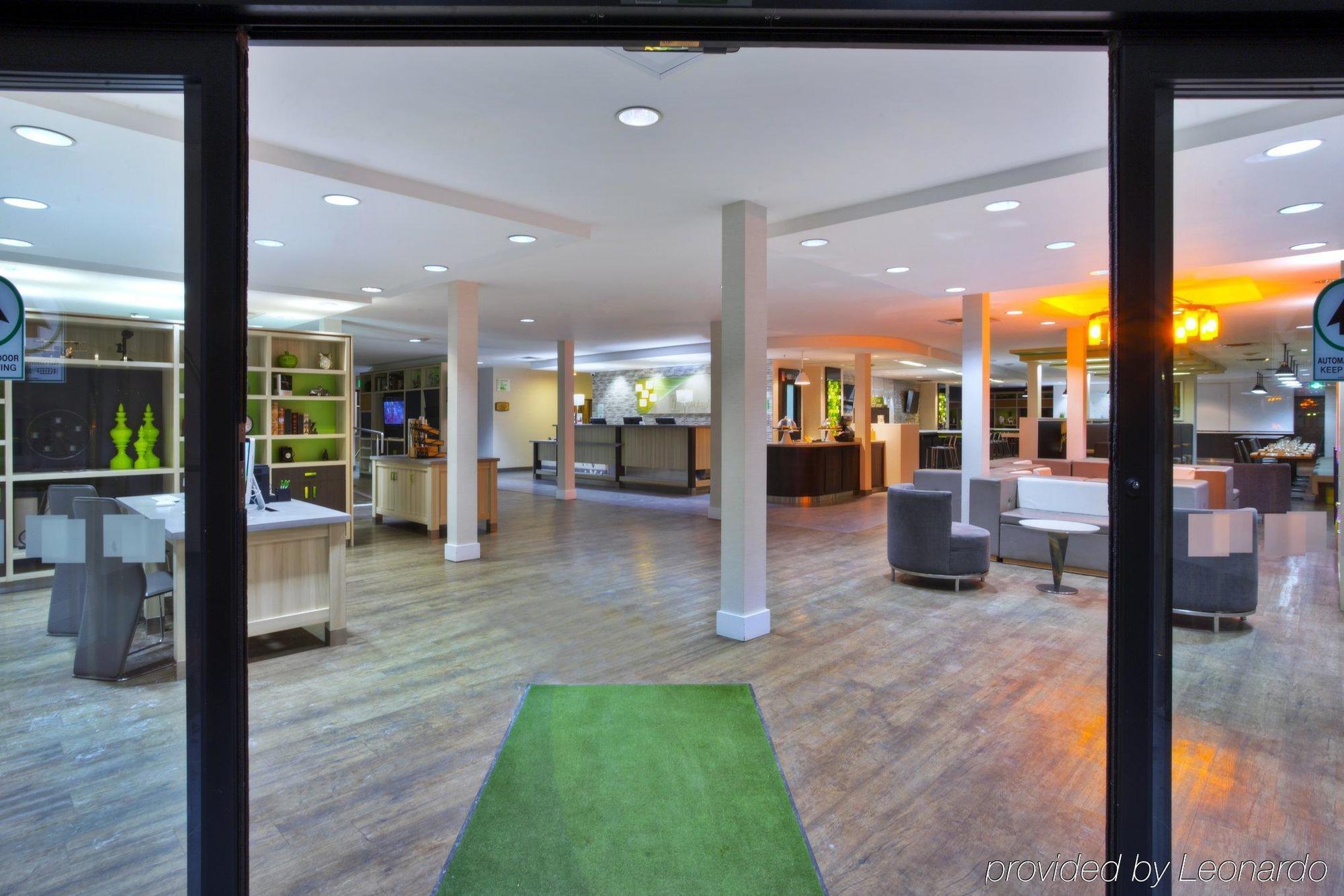 Holiday Inn Express Winnipeg Airport - Polo Park By Ihg Exterior foto